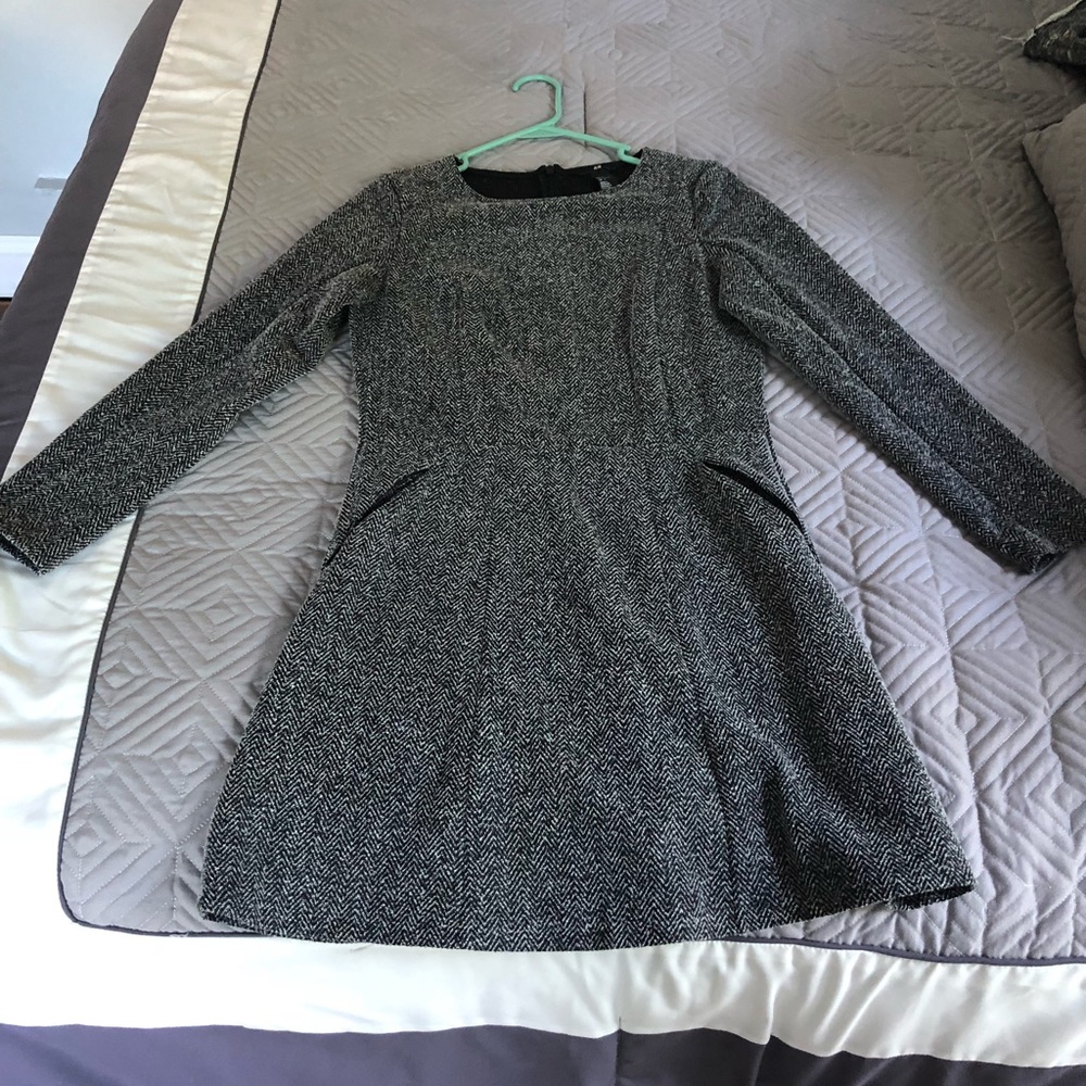 Gray tweeted min dress